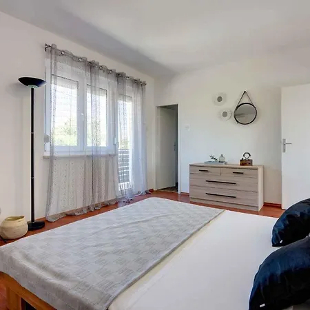 Holiday Home In Pula/Istrien 11083 Vikendica
