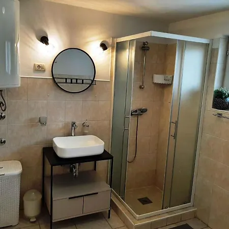 Holiday Home In Pula/Istrien 11083 Vikendica Veruda